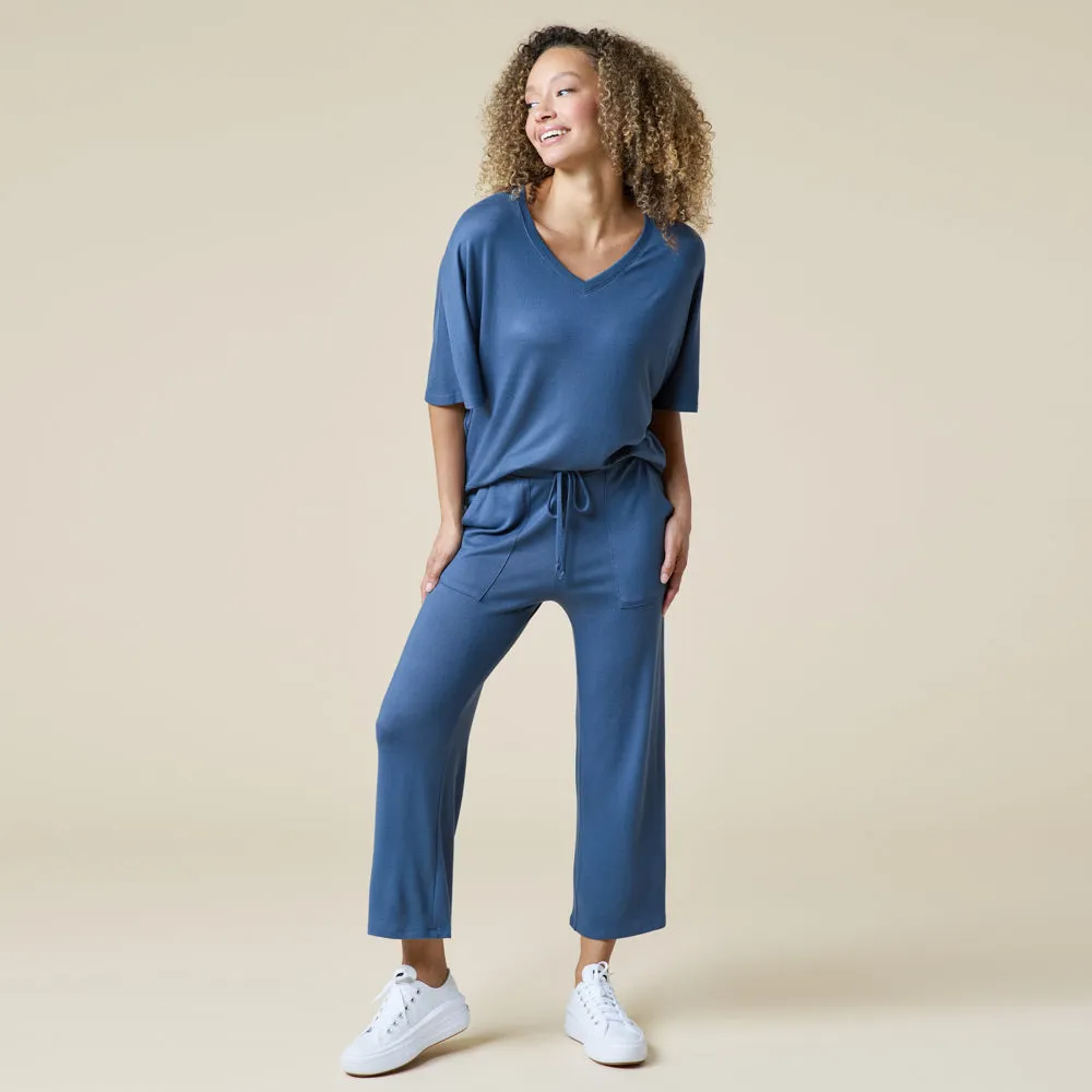 Dream Relaxed V-neck with Capri Lounge Set