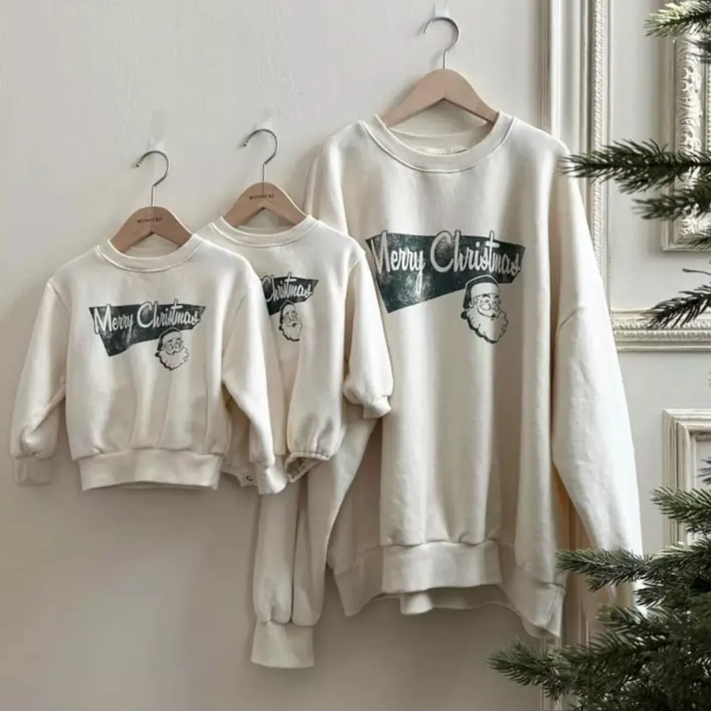 Retro Santa Sweatshirt (Two Colours)