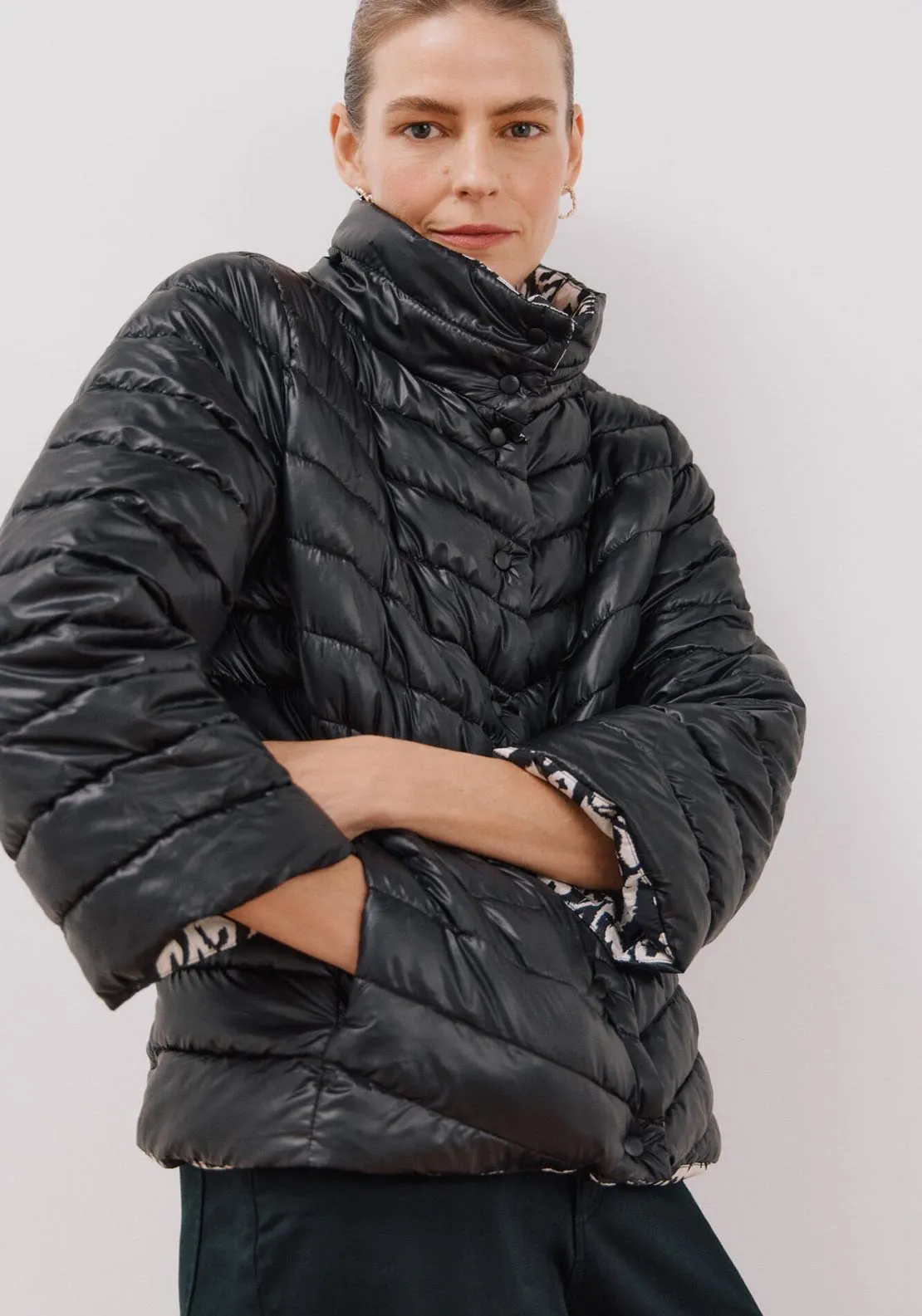 Reversible Short Padded Jacket - Black