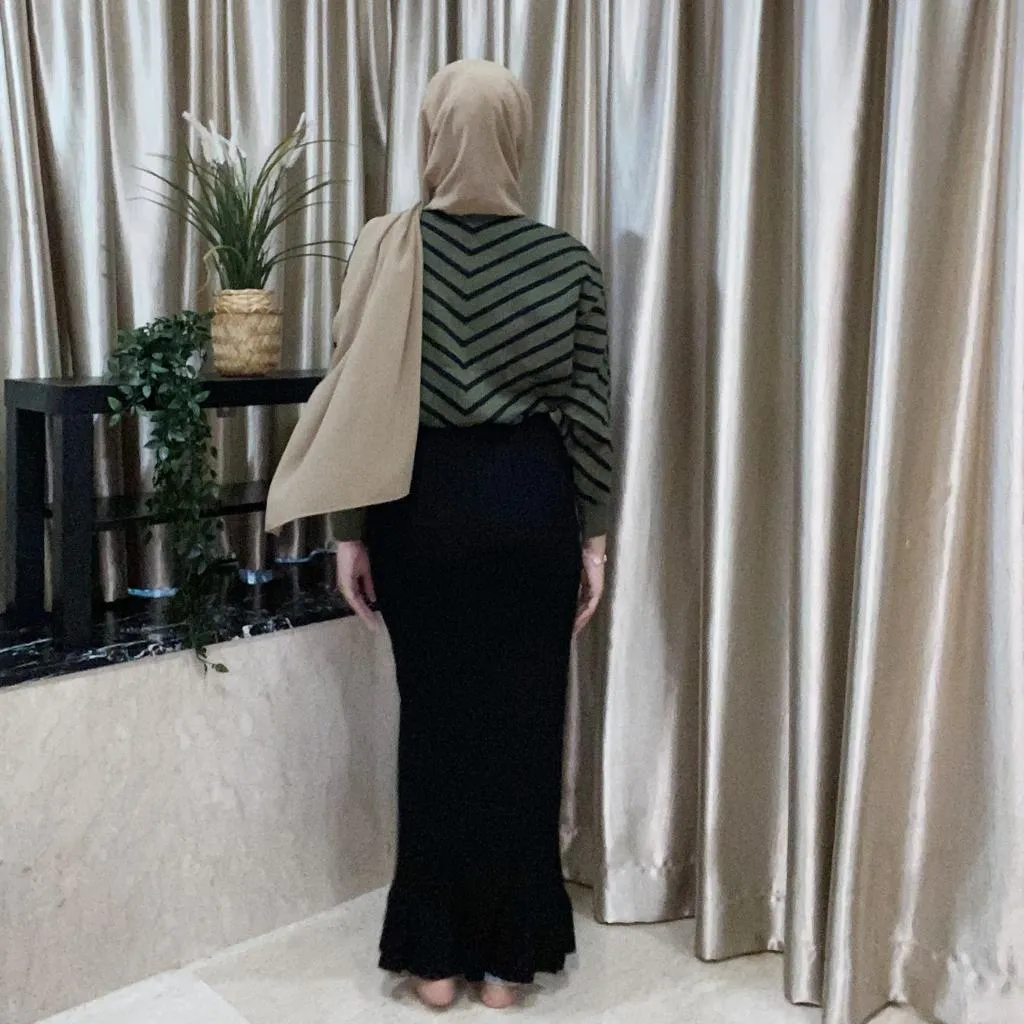 Ruffle Pencil Skirt
