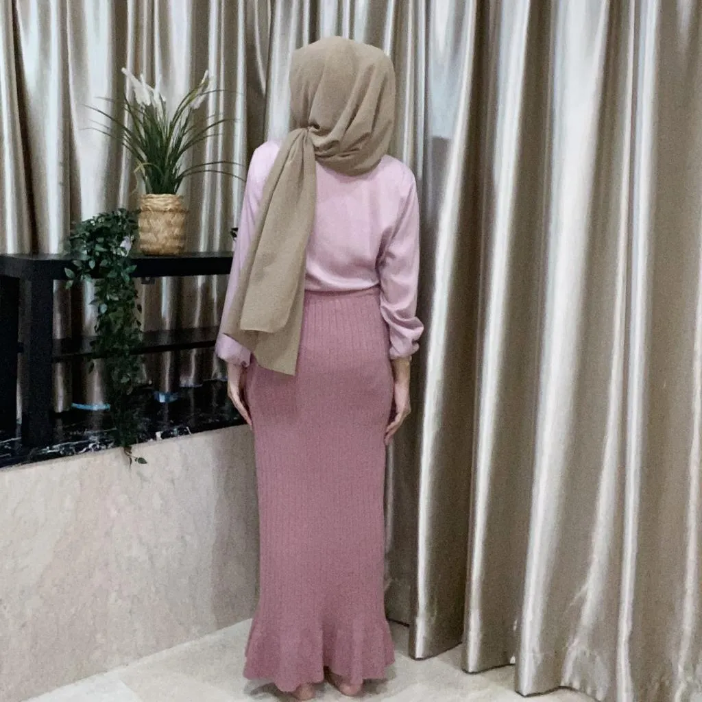 Ruffle Pencil Skirt