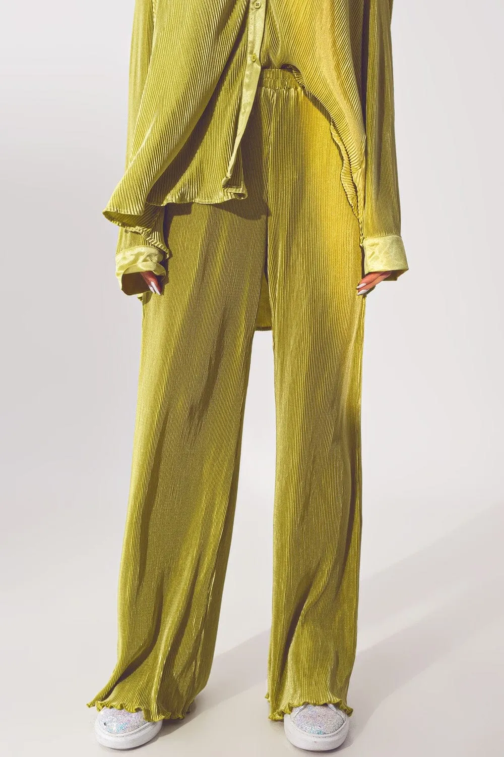 Satin Pleated Wide Leg Pants In Green