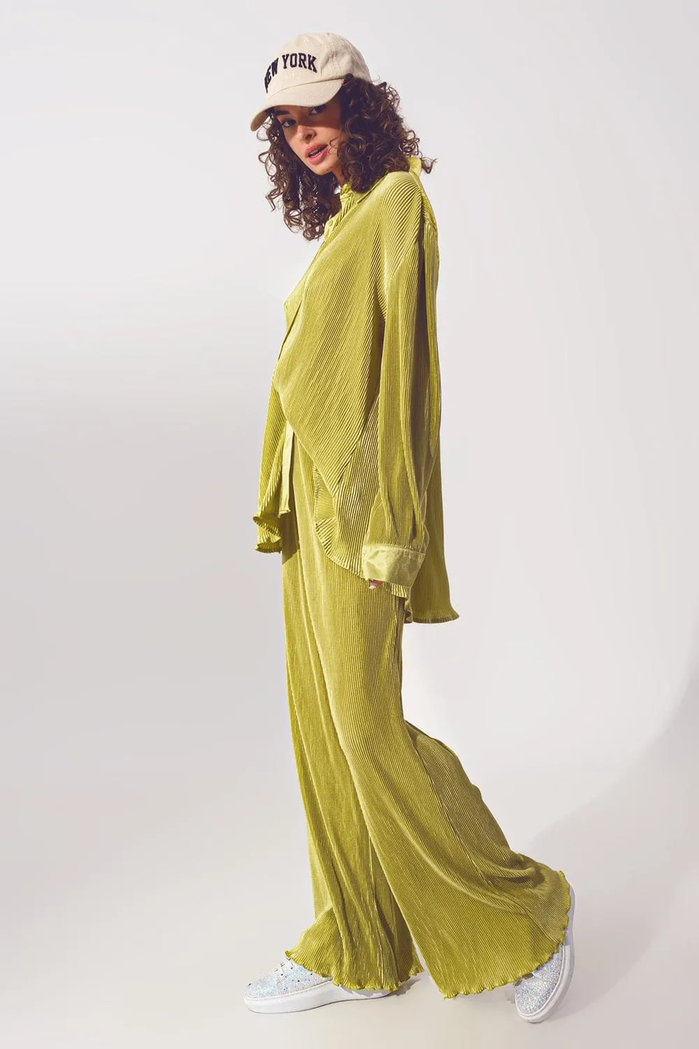 Satin Pleated Wide Leg Pants In Green