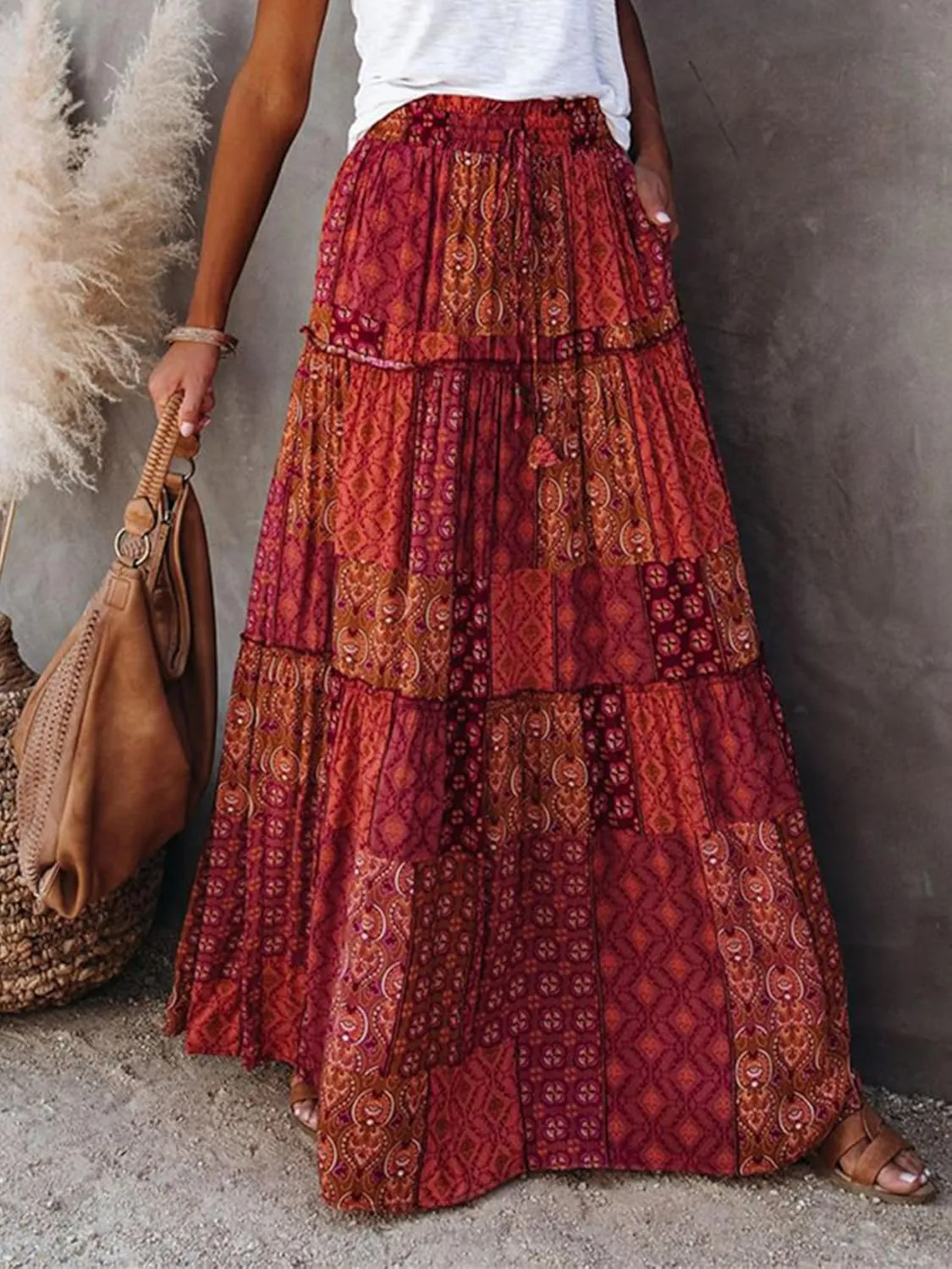 Womens Boho Print Tiered Long Skirts Vintage Elastic High Waist Pleated Ruffle Flowy Maxi Skirt with Pockets